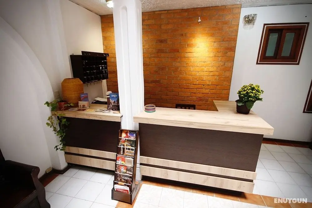 Aleros Hotel Boutique - Lobi