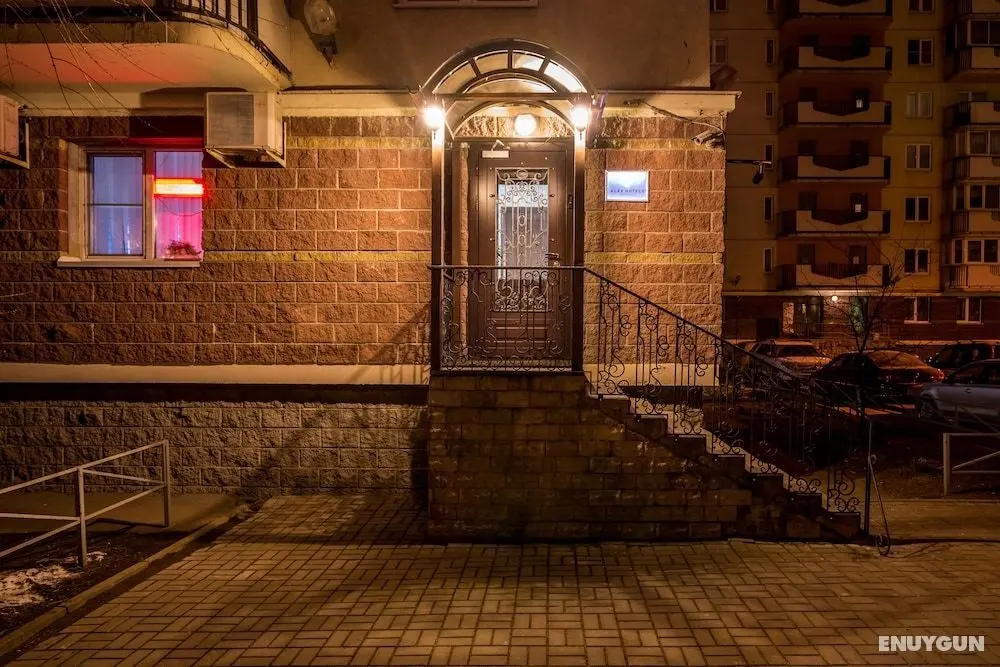 Alex Hotel on Budapeshtskaya - Dış Mekan