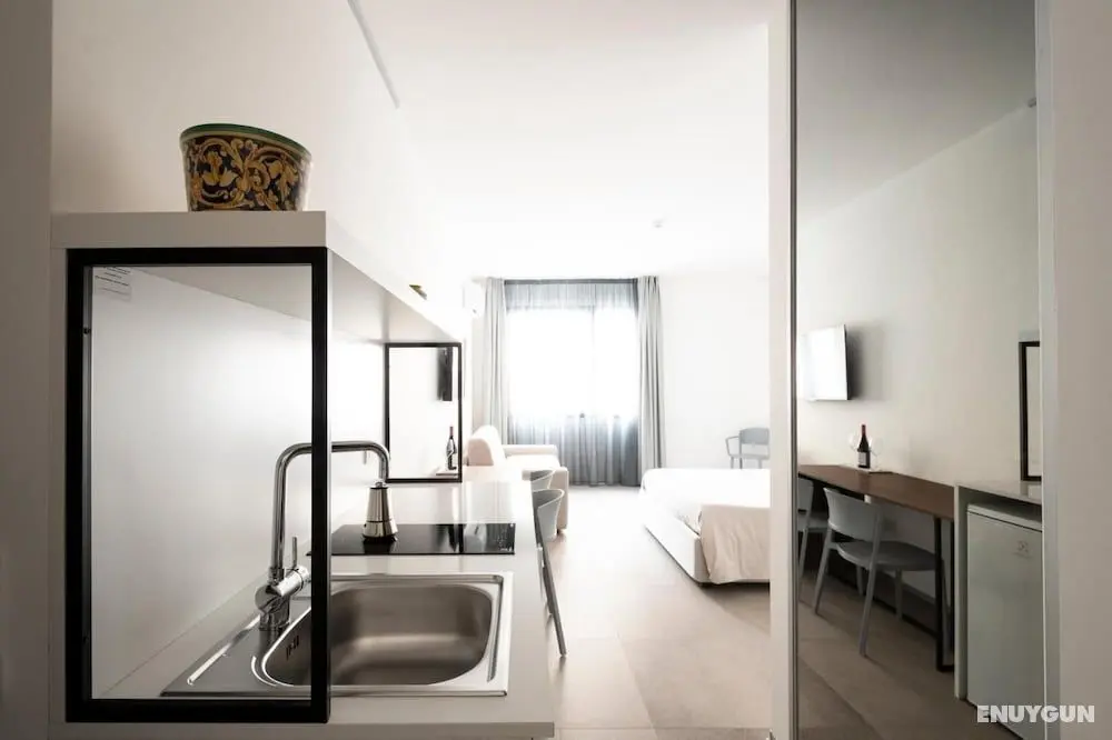 Alkamuri Posh Hotel Spa - 101 Suite Deluxe - Oda