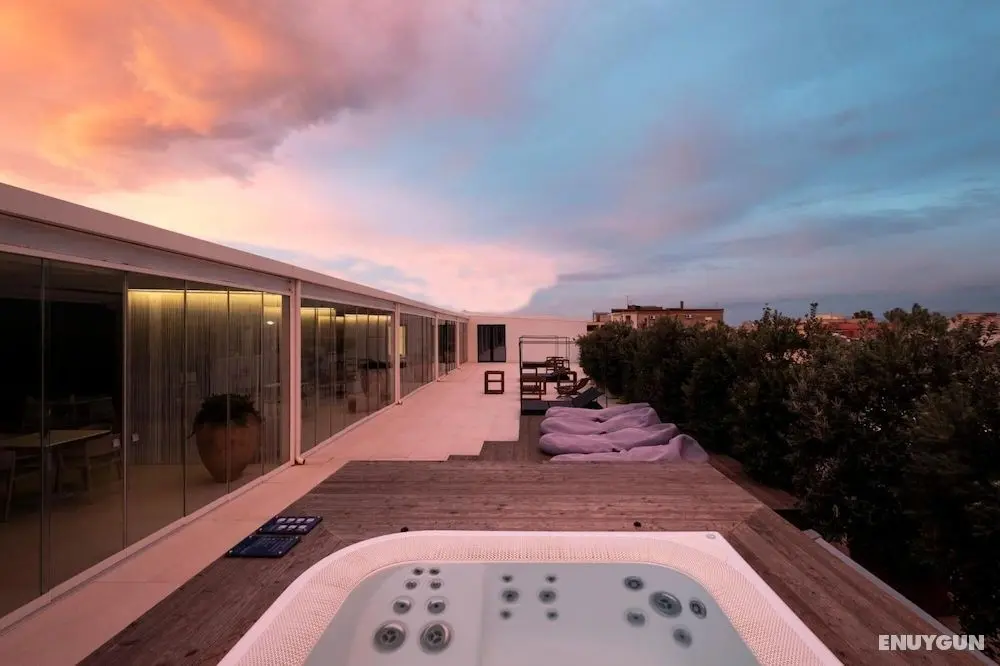 Alkamuri Posh Hotel Spa - 105 Suite Superior - Oda