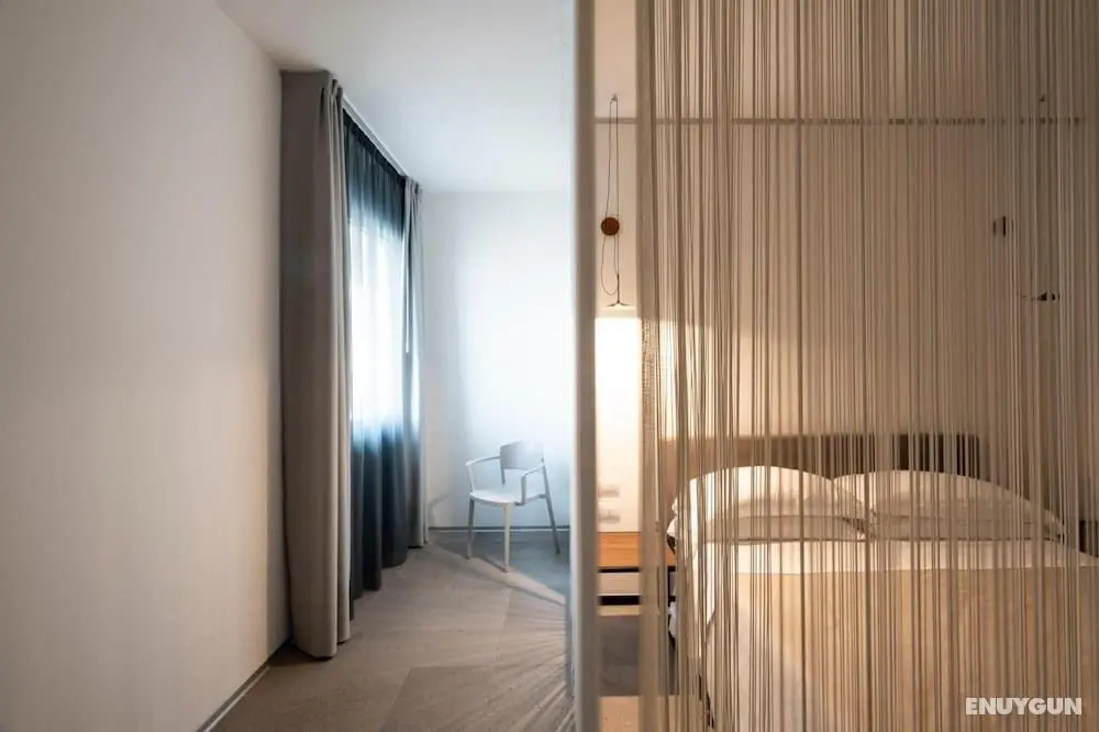 Alkamuri Posh Hotel Spa - 106 Suite Deluxe - Oda
