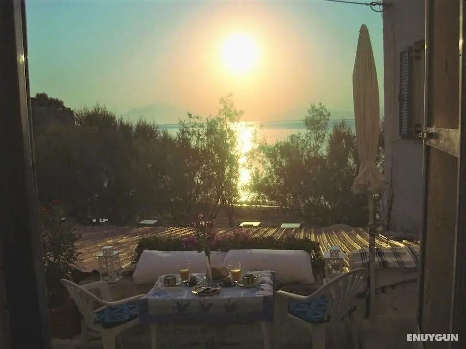 Alkistis Cozy By The Beach Apt in Ikaria Island, Therma Ground Floor - Öne Çıkan Resim
