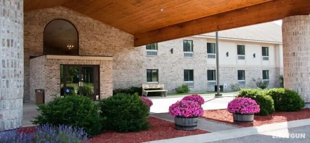 All Seasons Resort - Öne Çıkan Resim