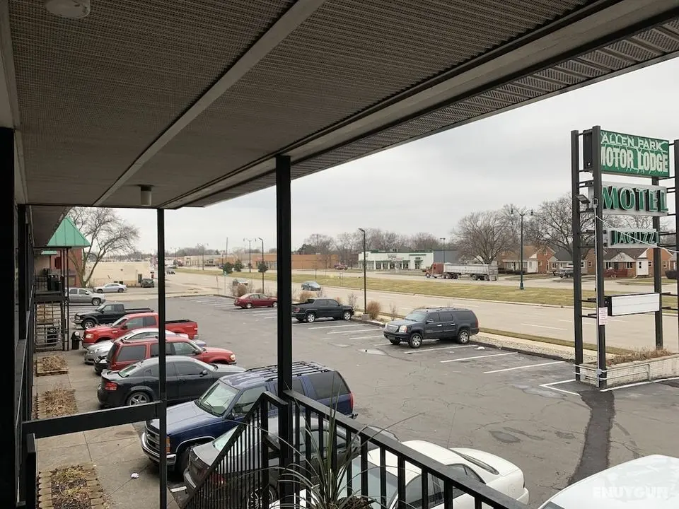 Allen Park Motor Lodge - Otopark
