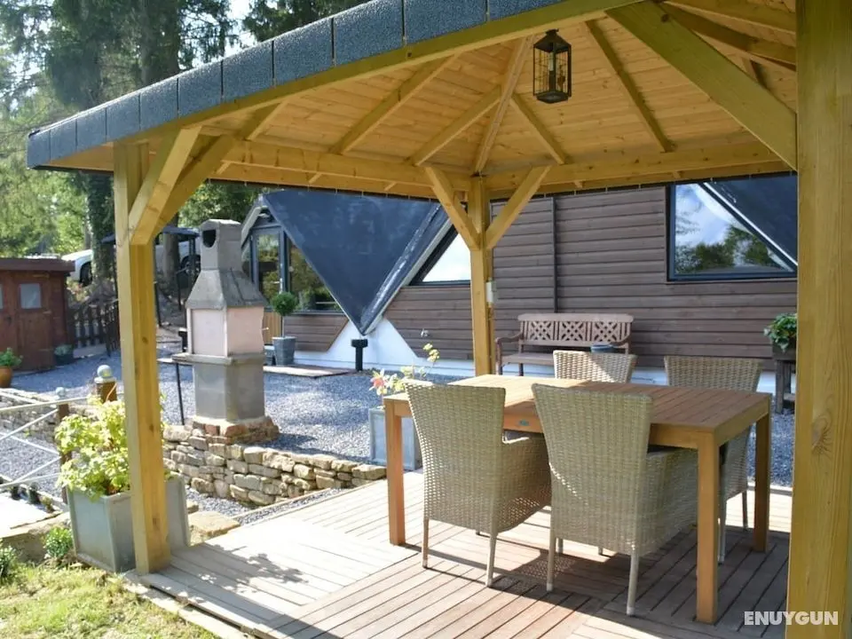 Alluring Chalet in Gesves With Roof Terrace, Garden, BBQ - Öne Çıkan Resim