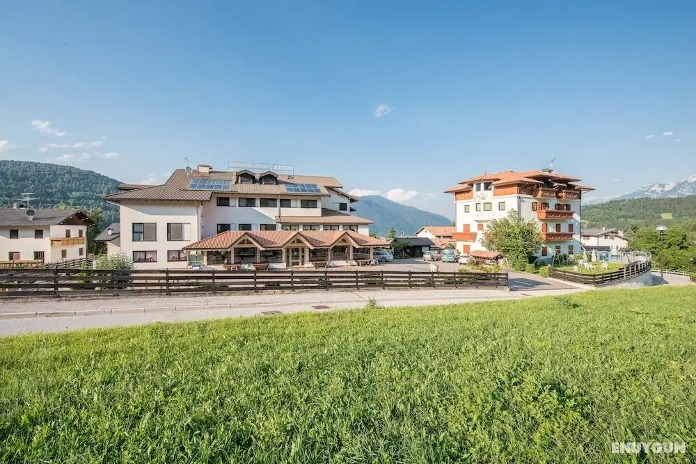 Hotel Alpenrose - Dış Mekan