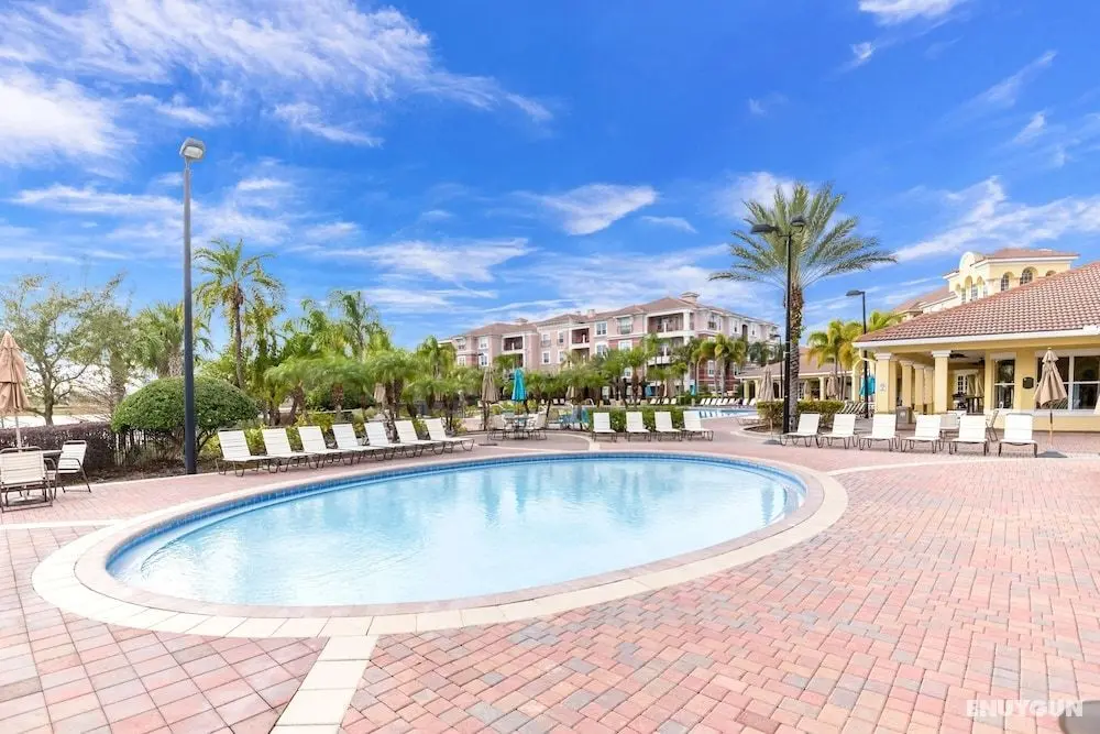 Altavista Lakeview 3 Bedroom Condo by Redawning - Havuz