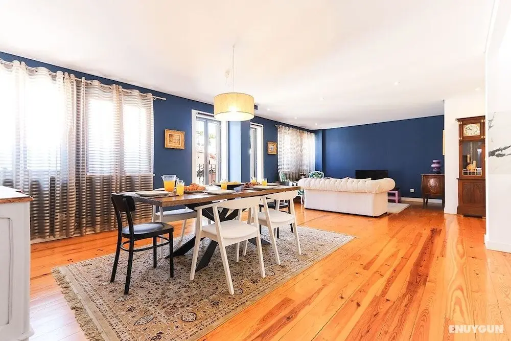 ALTIDO Bold & classy 2BR home w/balcony in Baixa, moments from shopping streets - Öne Çıkan Resim