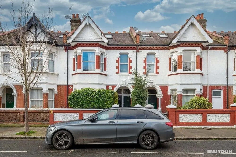 ALTIDO Homely 2 Bed Riverside Flat with Patio in Hammersmith - Dış Mekan
