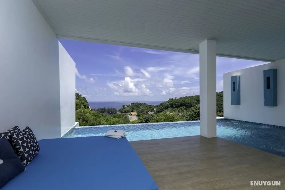 Amala Grand Bleu Resort Hilltops - Oda Manzaraları