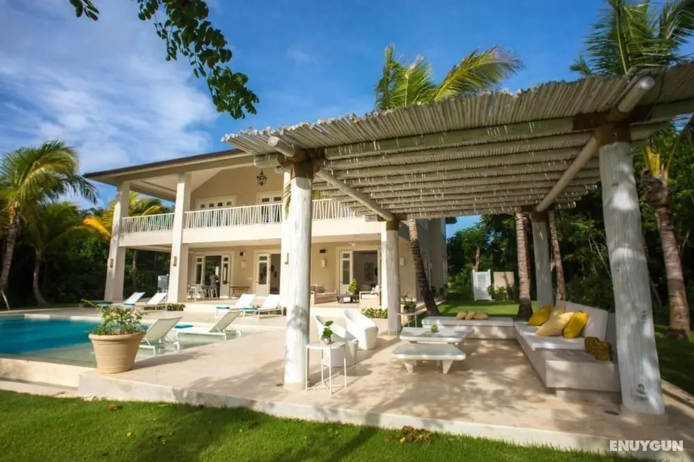 Amazing Golf Villa at Luxury Resort in Punta Cana Includes Staff Golf Carts and Bikes - Öne Çıkan Resim