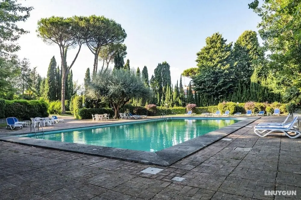 Amazing House With Swimming Pool - Oda