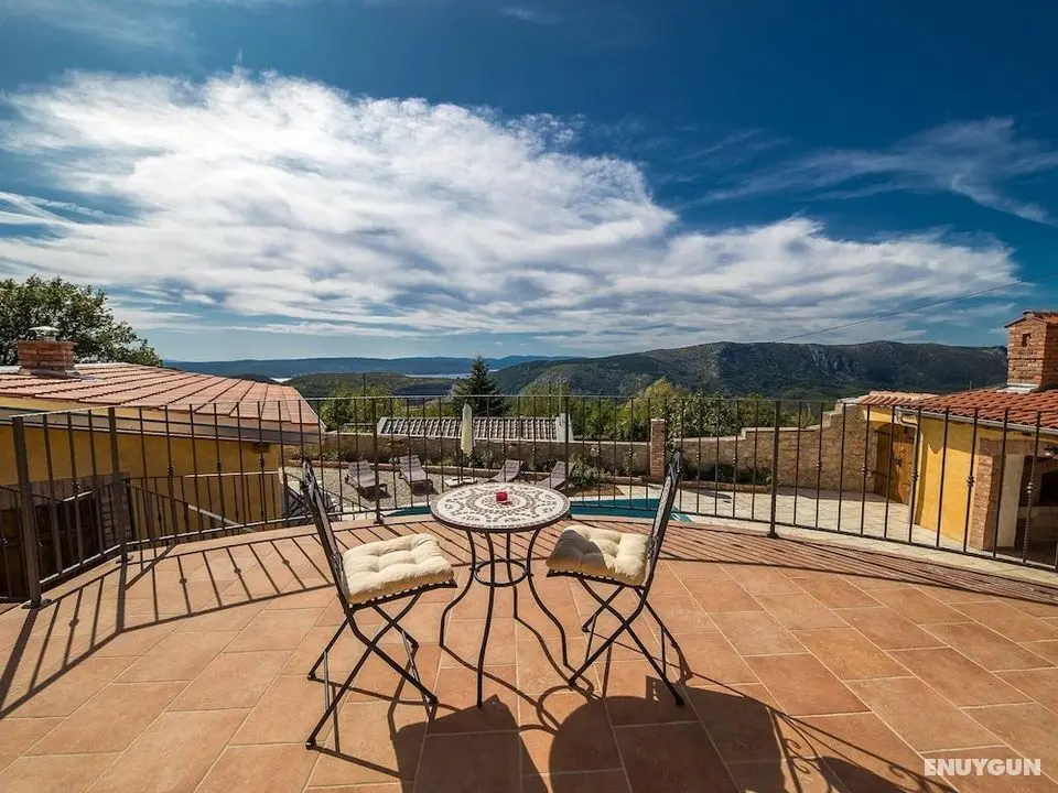 Amazing Villa With Pool and sea View Surrounded by Nature - Öne Çıkan Resim