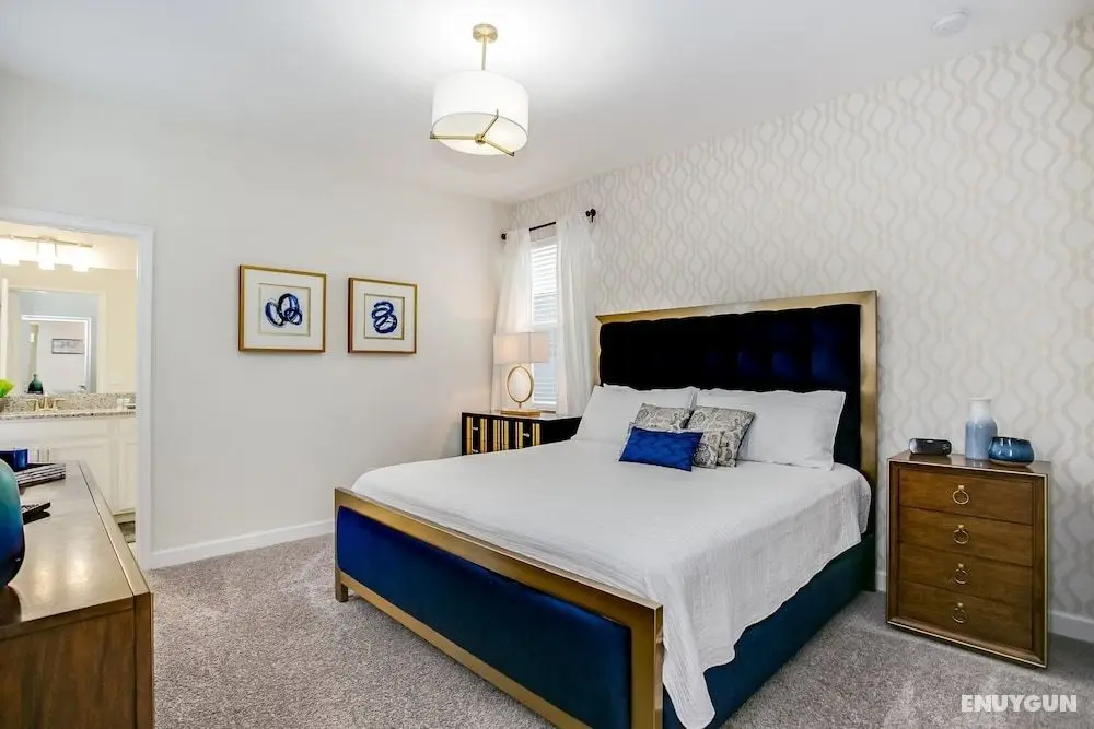Amazing Storey Lake 5 Bedroom 5 Bathroom 4778kcc - Oda