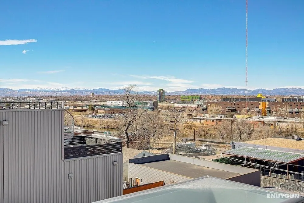 Amazingly Sleek Rino Pad - Stunning Mountain Views - Oda Düzeni