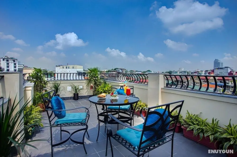 Ambassador Hanoi Hotel & Travel - Oda