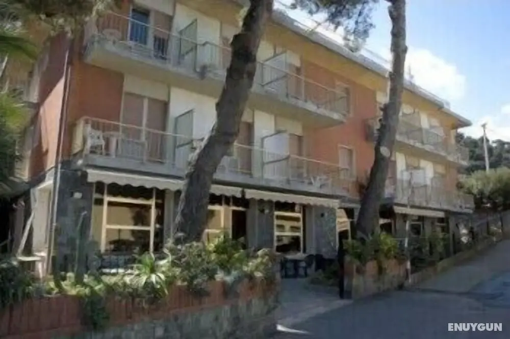 Hotel Ambassador - Öne Çıkan Resim