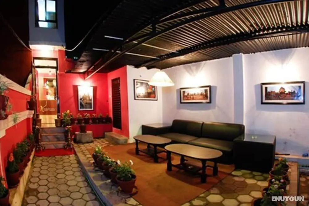 Ambience Guest House - Lobi