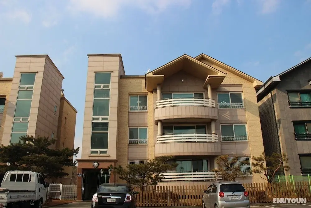 The American House of Camp Humphreys - Öne Çıkan Resim