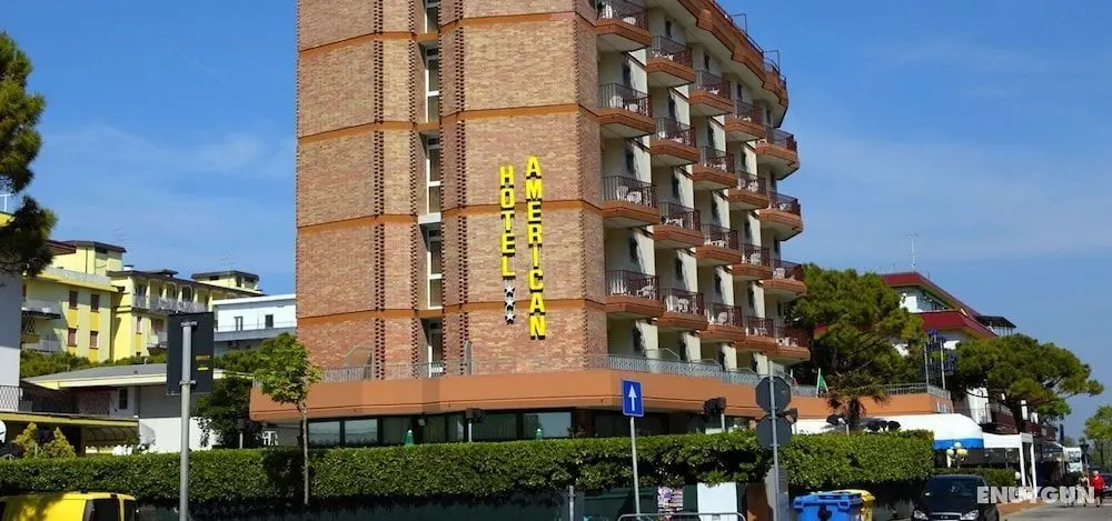 Hotel American - Öne Çıkan Resim
