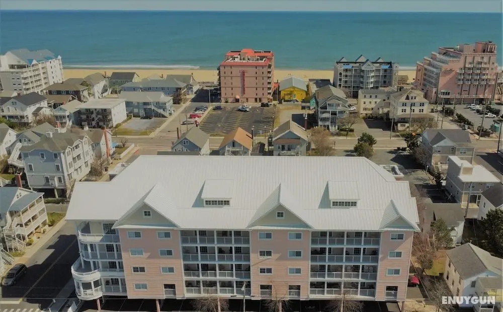 Americana Condos 10th street - Öne Çıkan Resim