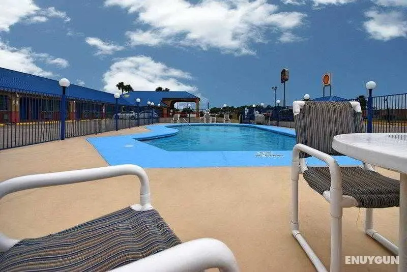 Americas Best Value Inn Sinton - Genel