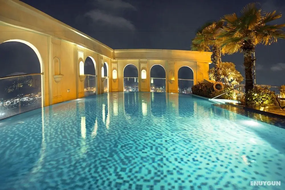Ami Splendid Rooftop Pool - Öne Çıkan Resim
