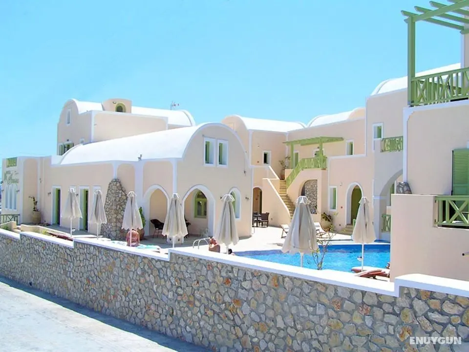 Anassa - Genel