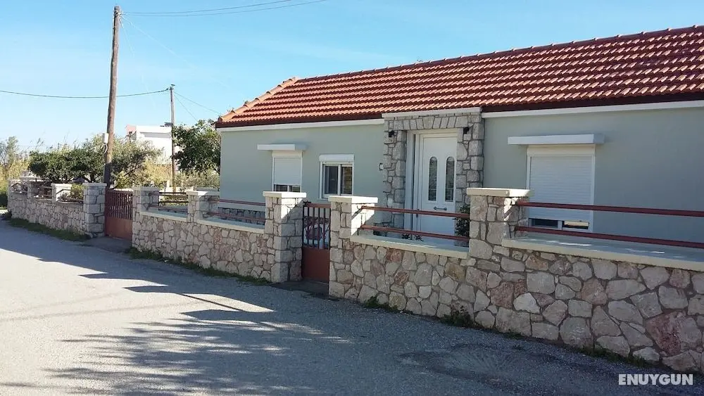 Anastasia's Holiday Home - Öne Çıkan Resim