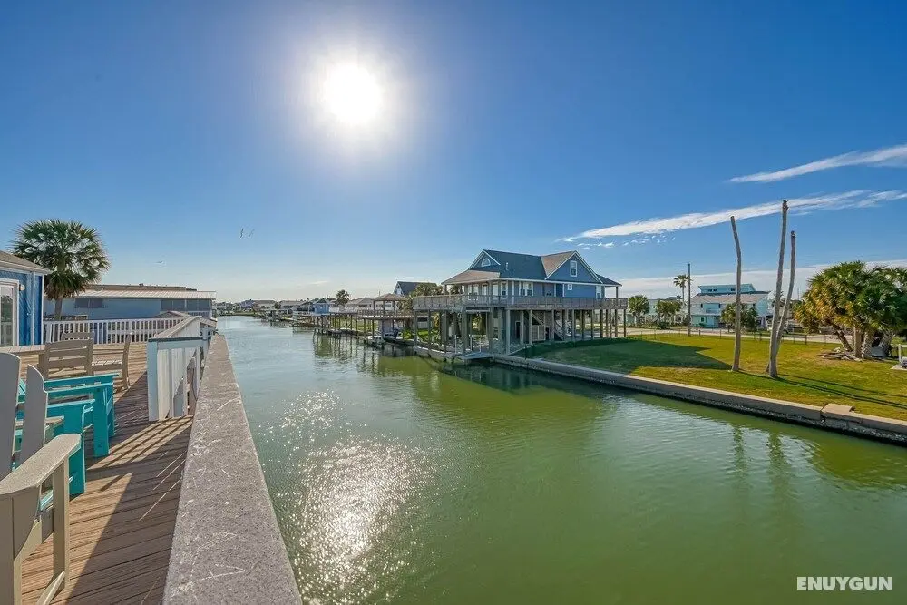 Anchor N Play in Sea Isle, On Canal, 5 Bdrms, Huge Deck, Beach Access, Pet - Dış Mekanlar
