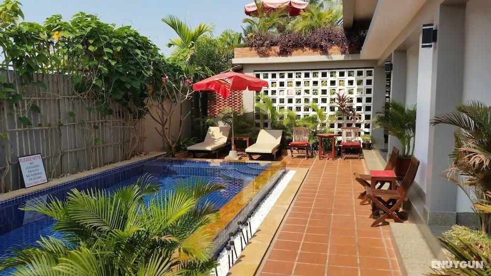 Angkor Beauty Boutique - Havuz