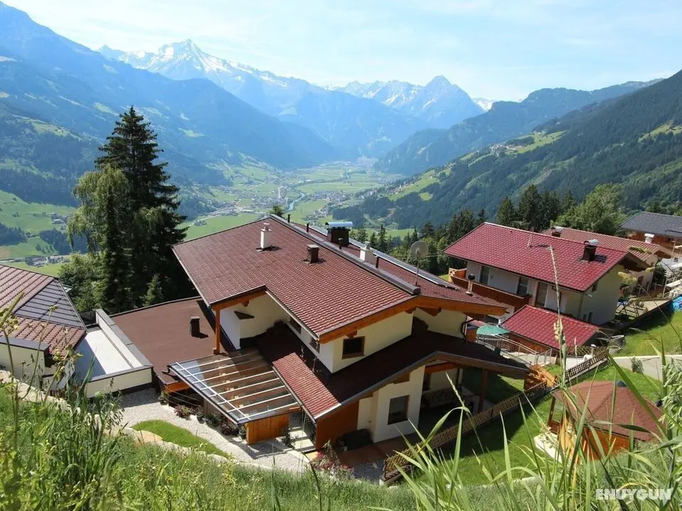 Anita Zellberg in Zellberg - Oda