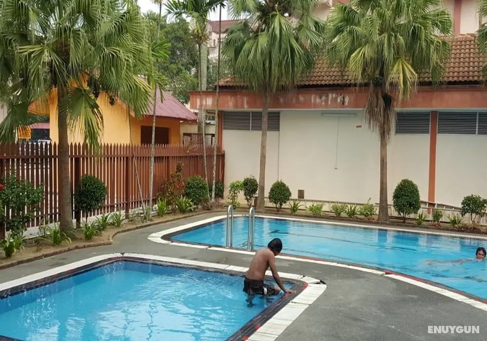 Anjung Apartment 3BR 1 - Havuz