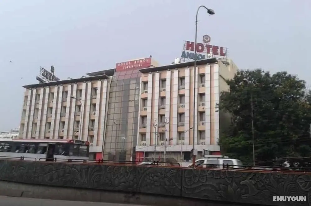 Hotel Anmol Continental - Dış Mekan