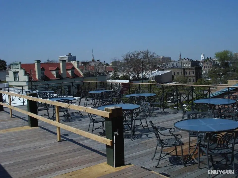 Ansonborough Inn - Genel