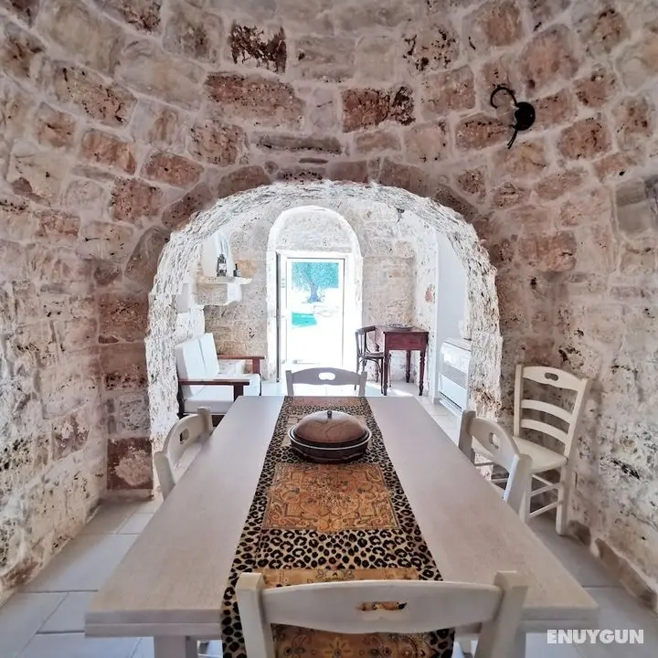Antico Trullo Ristrutturato con Piscina e Giardino - Oda