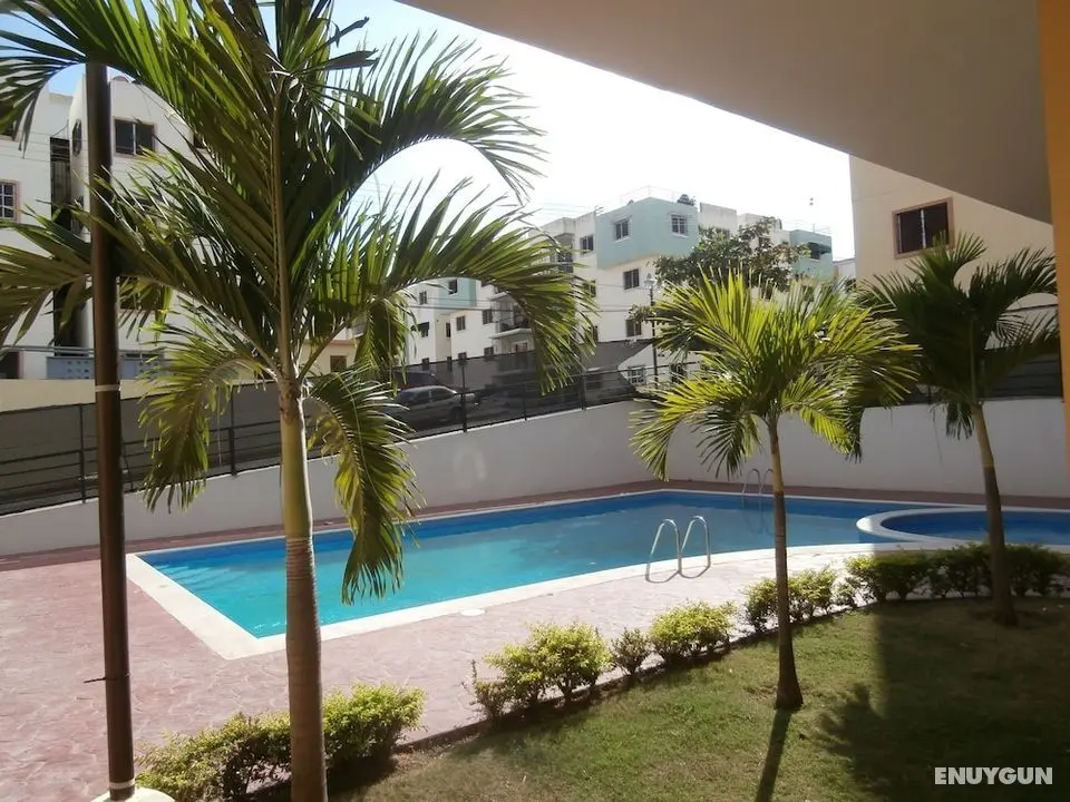 Aparthotel Familiar - Havuz