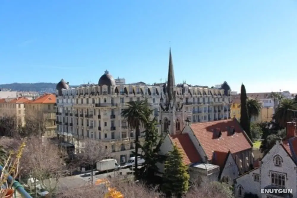 Apart Hotel Riviera - Grimaldi - Promenade des Anglais - Oda
