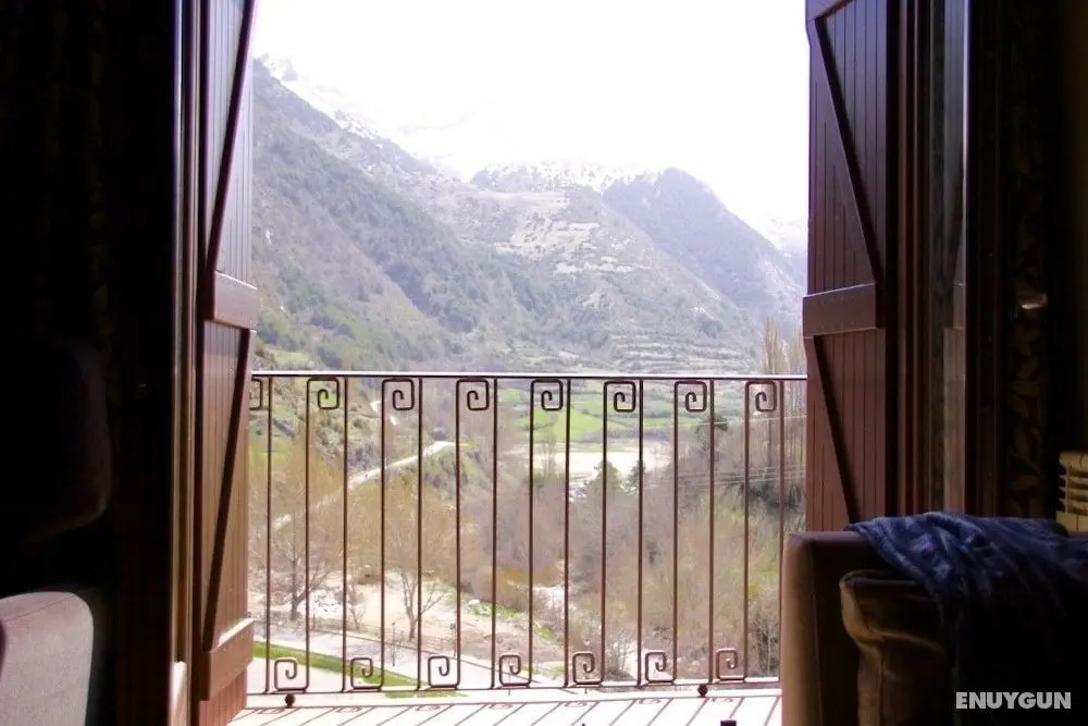 Aparthotel Tres Quiñones - Öne Çıkan Resim