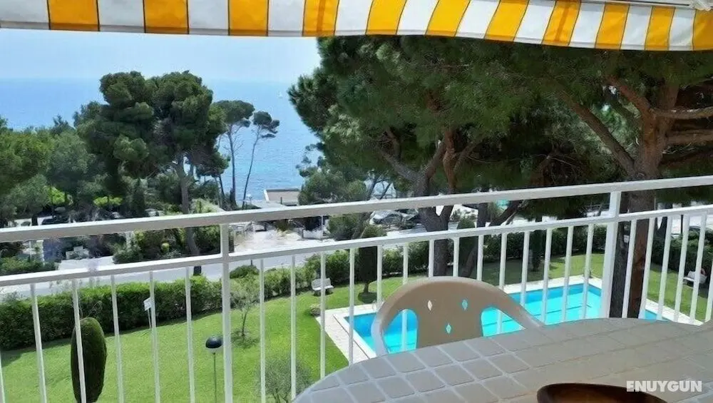 Apartamento con vistas al mar y piscina en la cala “Cap Roig” - Öne Çıkan Resim