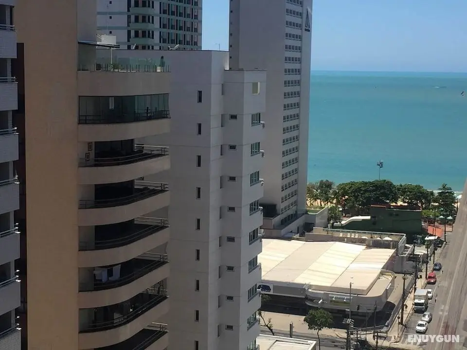 Apartamento mobiliado pertinho beira mar - Oda Manzaraları