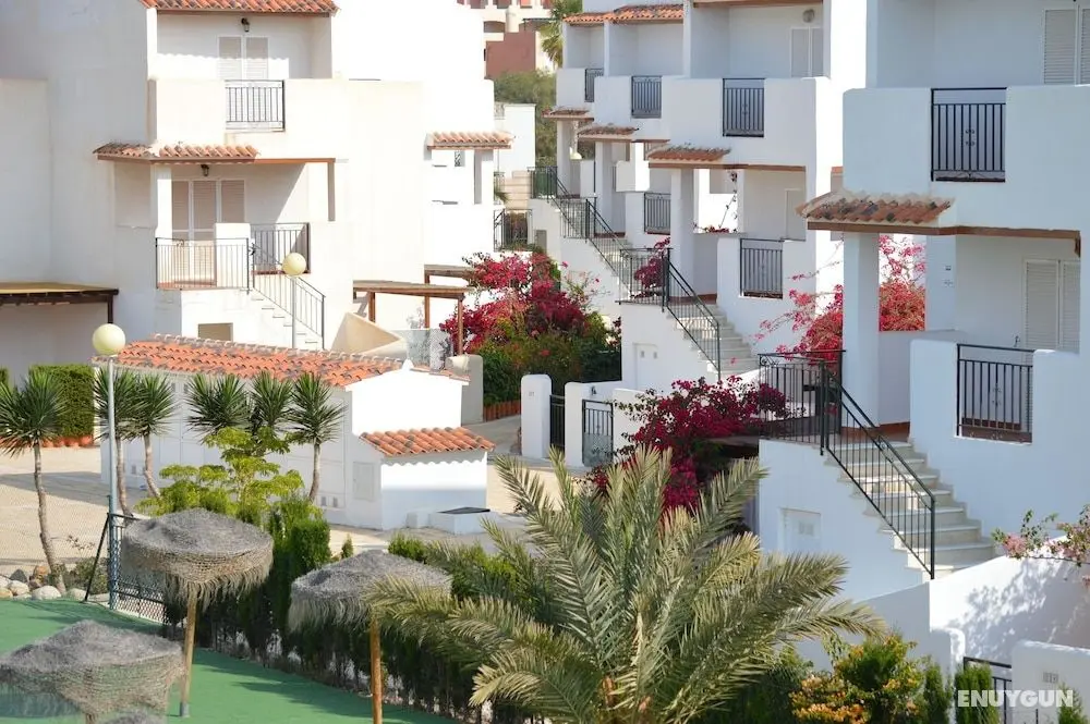 Apartamentos Natura World - İç Mekan
