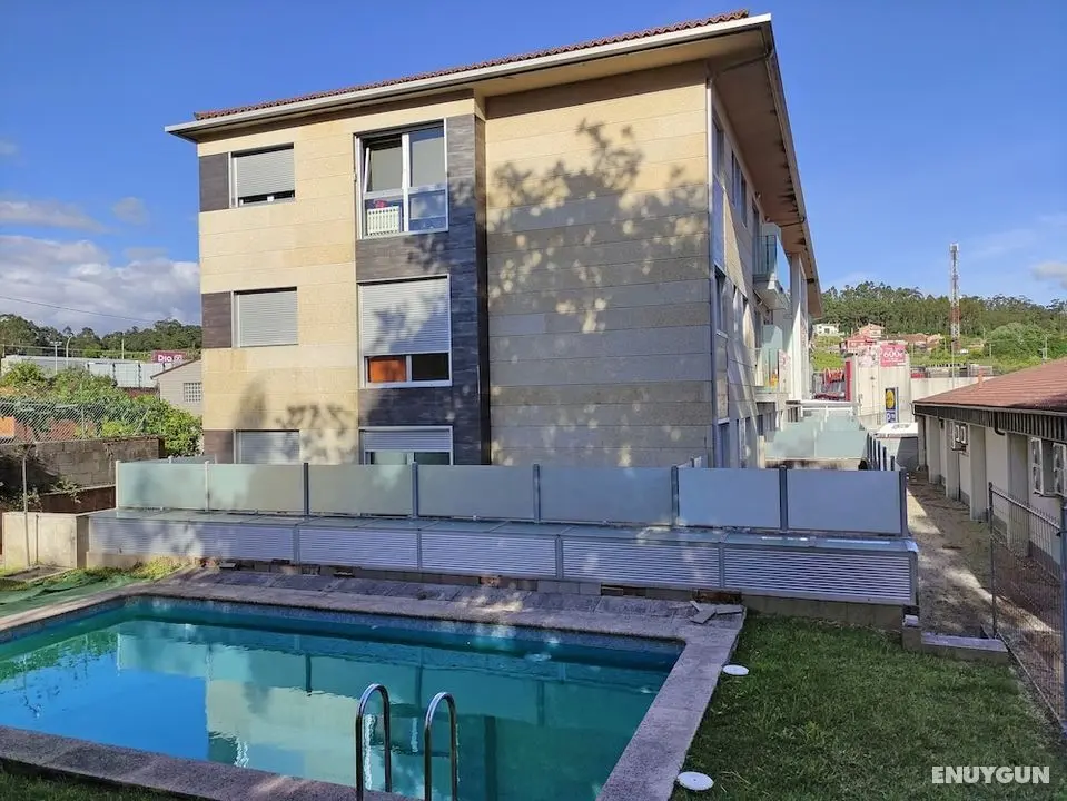 Apartamentos Sanxenxo 3000 - Havuz