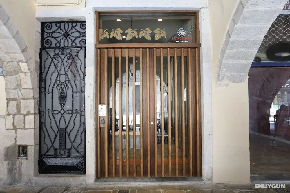 Apartaments Plaça del Vi - Dış Mekan