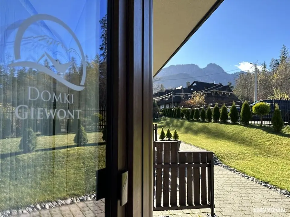 Apartamenty Domki Giewont - Konum Öne Çıkanlar
