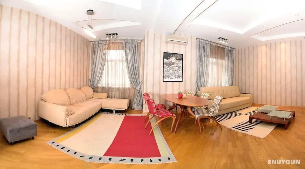 ApartExpo on Kutuzovsky 35-30 - Öne Çıkan Resim
