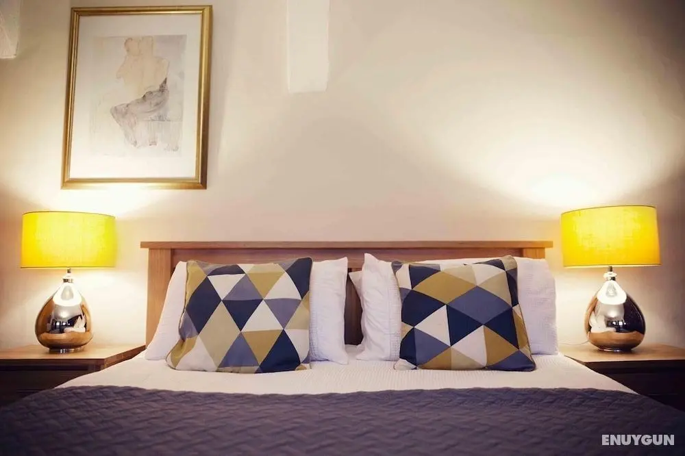 Apartment 25B - Öne Çıkan Resim