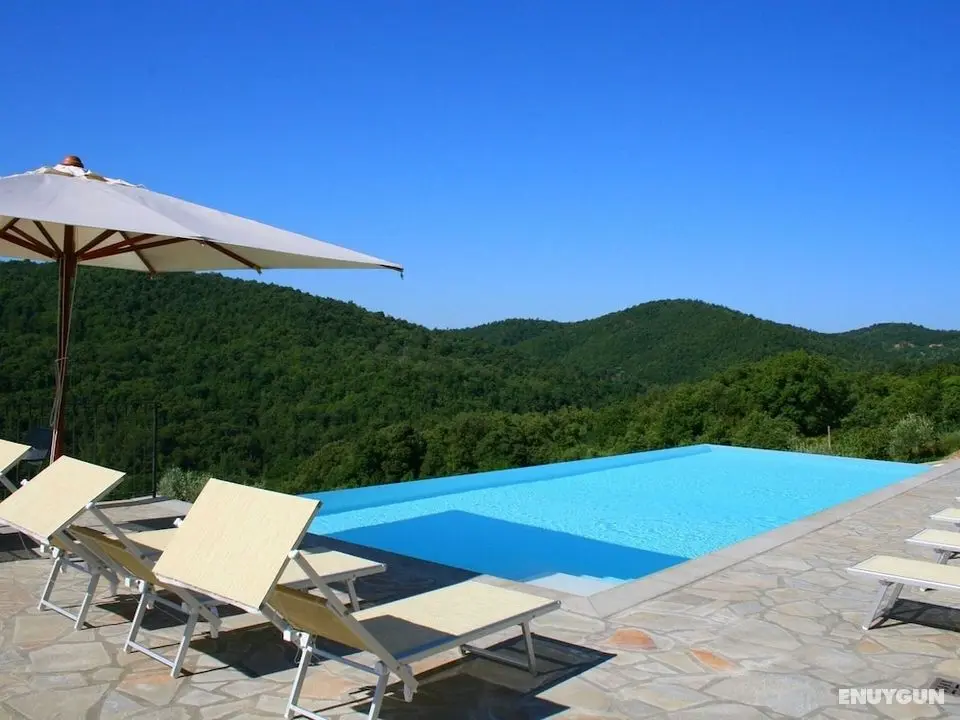 Apartment in a Holiday Home in Anghiari With a View of the Hills - Öne Çıkan Resim