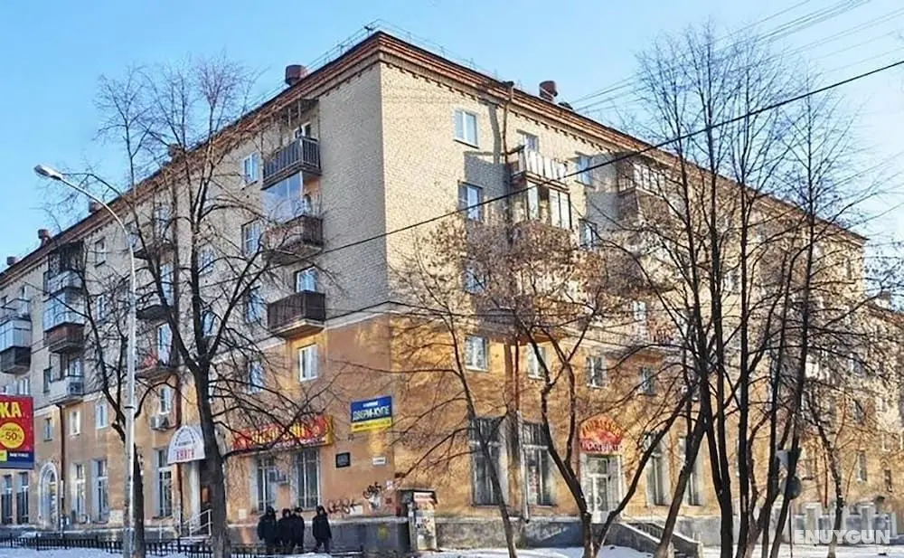 Apartment ALLiS-HALL on Pervomayskaya 70 - Dış Mekan