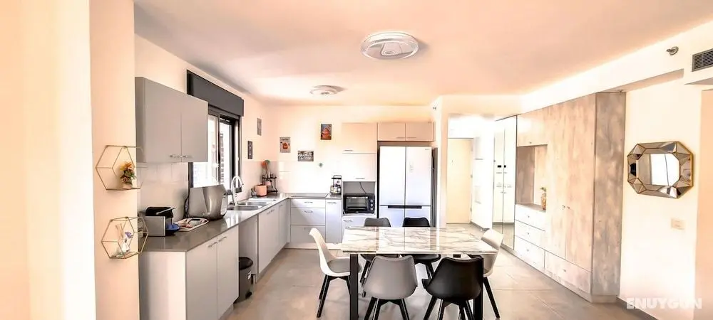 Apartment Ambre 2BR Bat Yam Kdoshei Kahir B6 - Oda